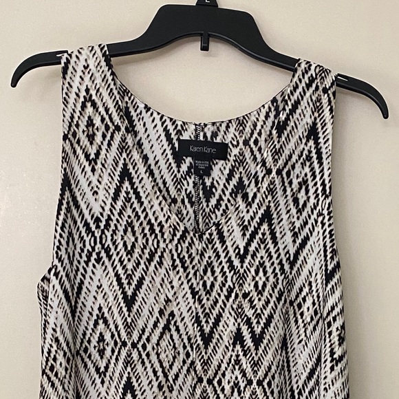 Karen Kane Sleeveless Short V-Neck Dress - Picture 8 of 9